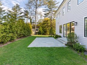 1 Sequoia Circle, Manhasset NY 11030