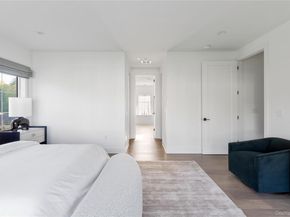 1 Sequoia Circle, Manhasset NY 11030