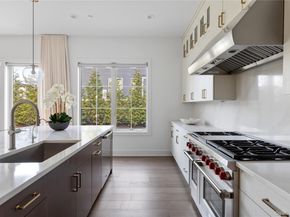 1 Sequoia Circle, Manhasset NY 11030