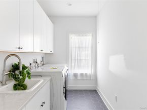 1 Sequoia Circle, Manhasset NY 11030