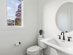 1 Sequoia Circle, Manhasset NY 11030