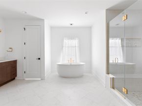 1 Sequoia Circle, Manhasset NY 11030
