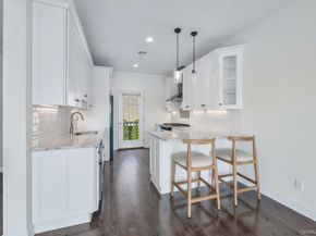 18 Hearthstone Court, Farmingdale NY 11735