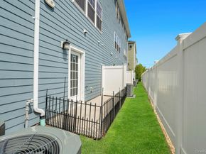 18 Hearthstone Court, Farmingdale NY 11735