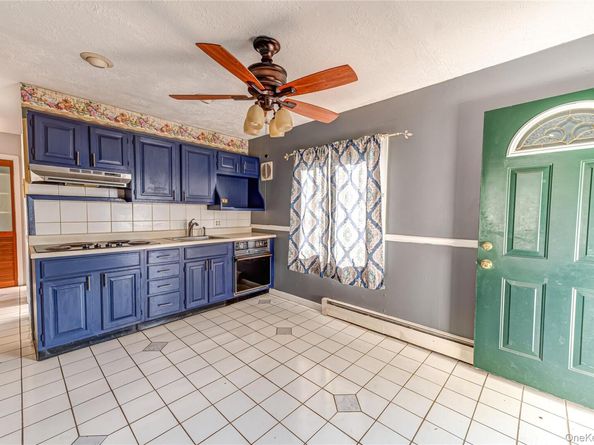 54 Ramble Lane, Levittown NY 11756