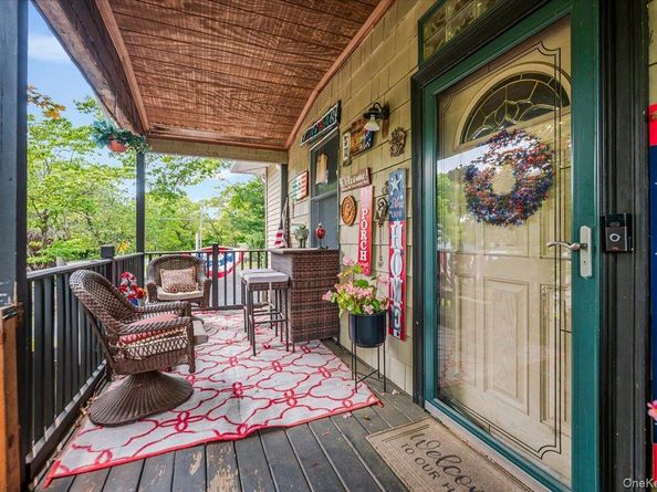 35 Cooke Avenue, Holtsville NY 11742