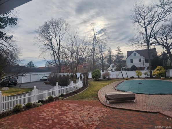 129 Hilton Avenue, Hempstead NY 11550