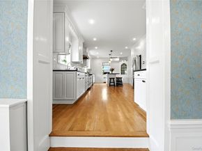 32 Huntington Drive, Yonkers NY 10704