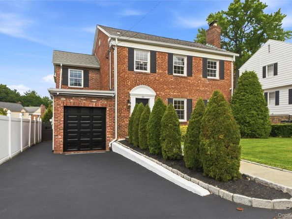 32 Huntington Drive, Yonkers NY 10704