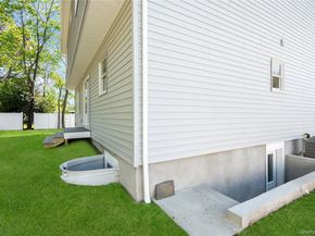 969 Manor Lane, Bay Shore NY 11706