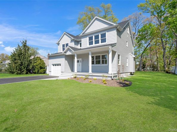 969 Manor Lane, Bay Shore NY 11706