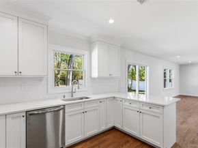 969 Manor Lane, Bay Shore NY 11706