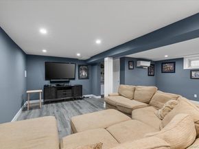 6 Apex Road, Melville NY 11747