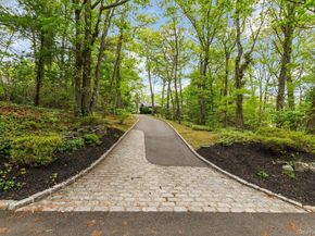 6 Apex Road, Melville NY 11747