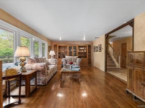 6 Apex Road, Melville NY 11747