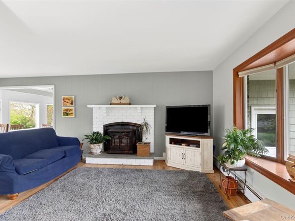 77 Evergreen Avenue, East Moriches NY 11940