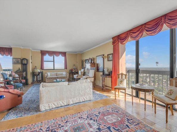 271-10 Grand Central Parkway 29V, Floral Park NY 11005
