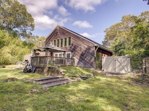 34 Hawthorne Street, Mount Sinai NY 11766