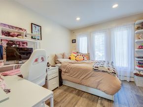 34 Hawthorne Street, Mount Sinai NY 11766
