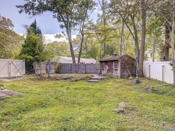 34 Hawthorne Street, Mount Sinai NY 11766