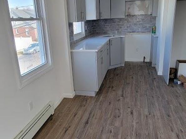 83 Kraemer Street, Hicksville NY 11801