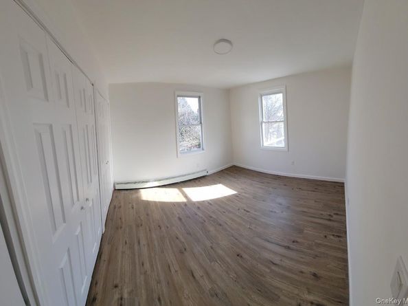 83 Kraemer Street, Hicksville NY 11801