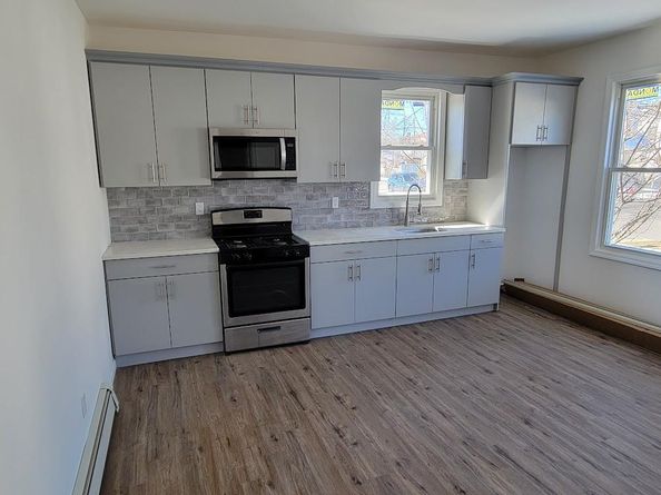 83 Kraemer Street, Hicksville NY 11801