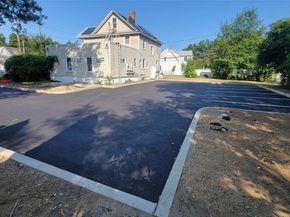 83 Kraemer Street, Hicksville NY 11801