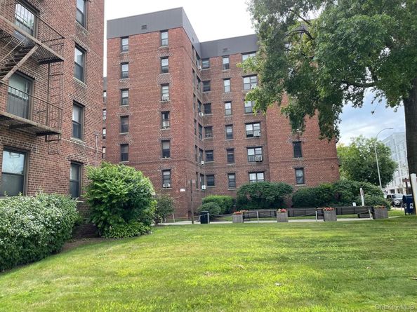 11224 Northern Boulevard 3G, Corona NY 11368
