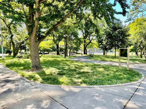 11224 Northern Boulevard 3G, Corona NY 11368