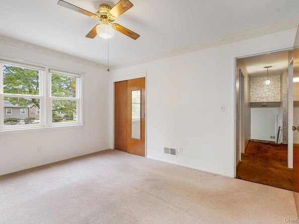 18 Seton Drive, New Rochelle NY 10804