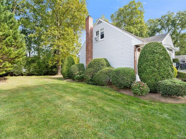 18 Seton Drive, New Rochelle NY 10804