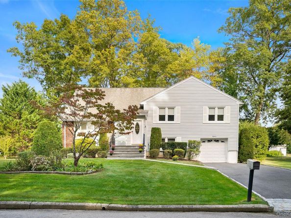 18 Seton Drive, New Rochelle NY 10804