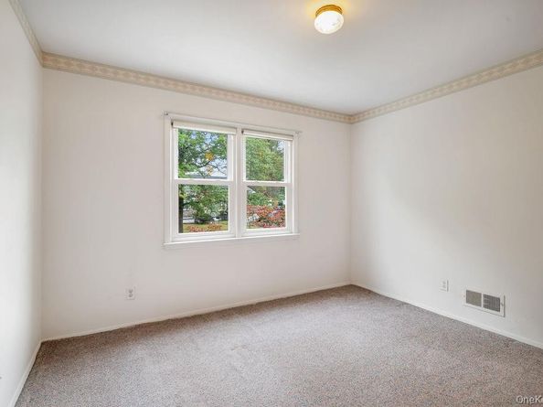 18 Seton Drive, New Rochelle NY 10804