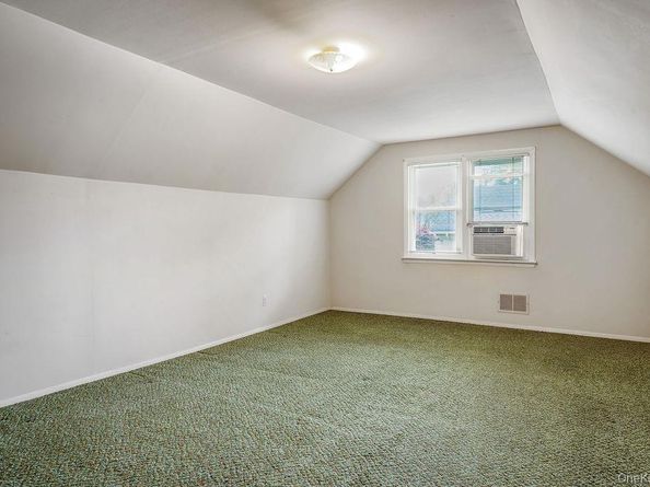 18 Seton Drive, New Rochelle NY 10804