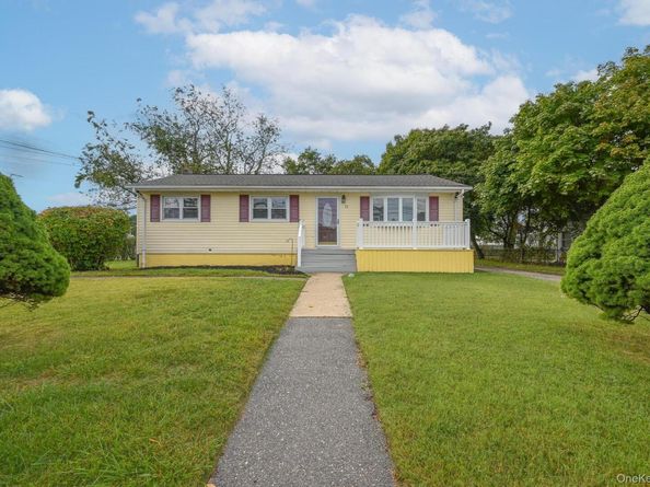 52 Cedar Road, Amityville NY 11701
