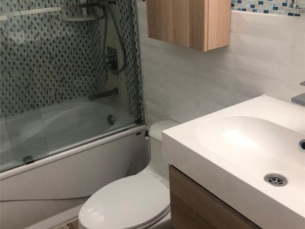 939 Manor Lane, Bay Shore NY 11706