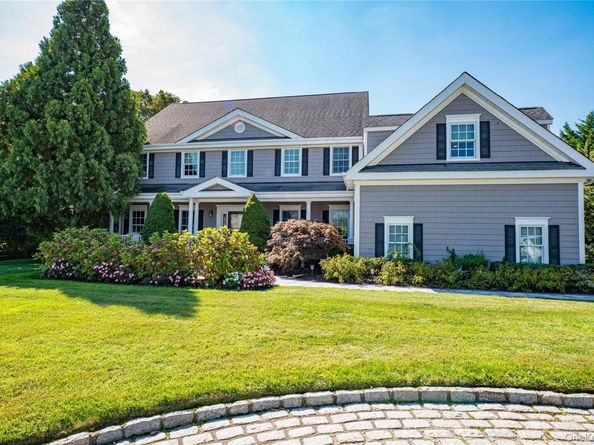 2 True Harbour Way, West Islip NY 11795