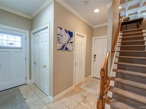 2 True Harbour Way, West Islip NY 11795