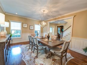 2 True Harbour Way, West Islip NY 11795