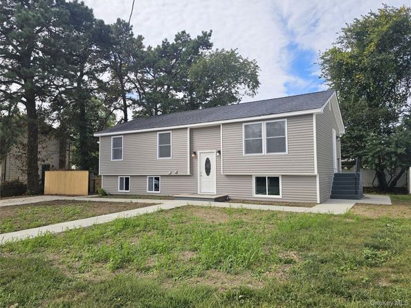 58 S 25th Street, Wyandanch NY 11798