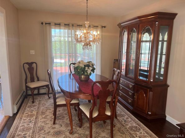 417 Cooper Road, North Babylon NY 11703