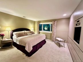 25 Surry Hill Place, Huntington NY 11743