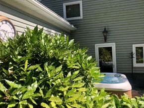 25 Surry Hill Place, Huntington NY 11743