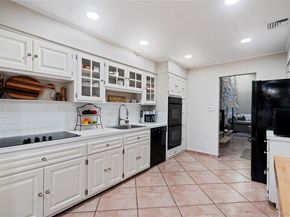 25 Surry Hill Place, Huntington NY 11743