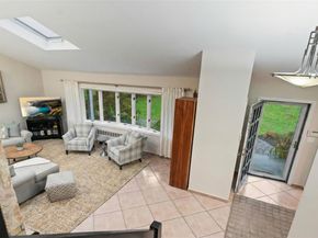 25 Surry Hill Place, Huntington NY 11743