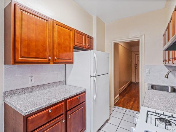 155-17 Sanford Ave 2, Flushing NY 11355