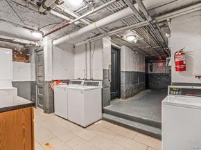155-17 Sanford Ave 2, Flushing NY 11355
