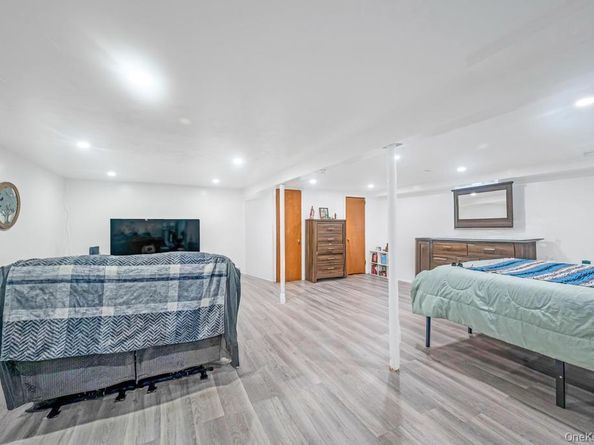 309 Dogwood Road W, Mastic Beach NY 11951