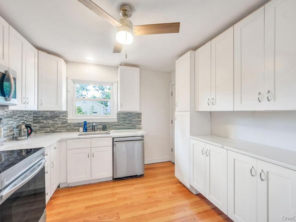 309 Dogwood Road W, Mastic Beach NY 11951